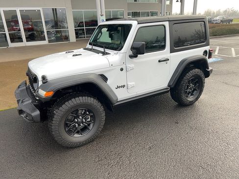 Used 2024 Jeep Wrangler Willys image 4