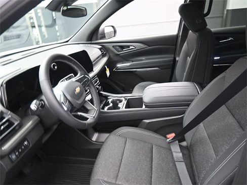 New 2026 Chevrolet Traverse LT w/ LPO, Floor Liner Package image 8