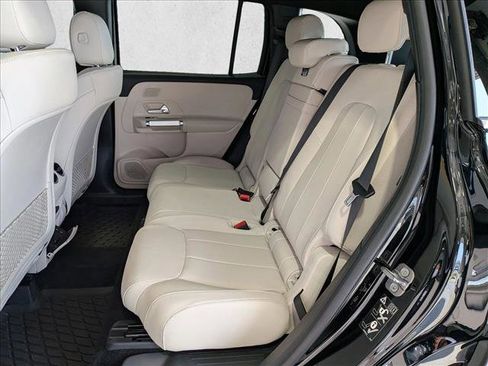 Used 2026 Mercedes-Benz GLB 250 image 19