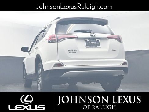 Used 2018 Toyota RAV4 XLE image 20
