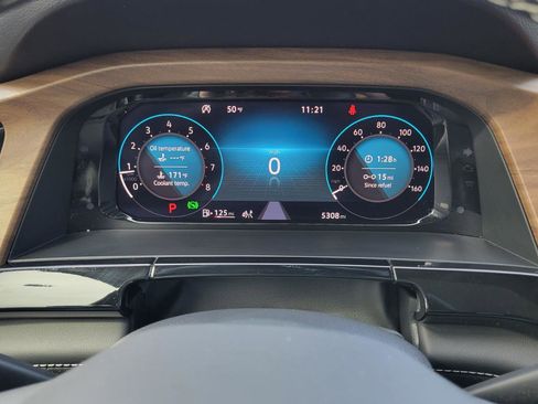 Certified 2025 Volkswagen Atlas SE w/ Panoramic Sunroof Package image 18