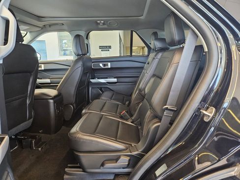 Used 2024 Ford Explorer XLT w/ Equipment Group 202A AWD/4WD image 26