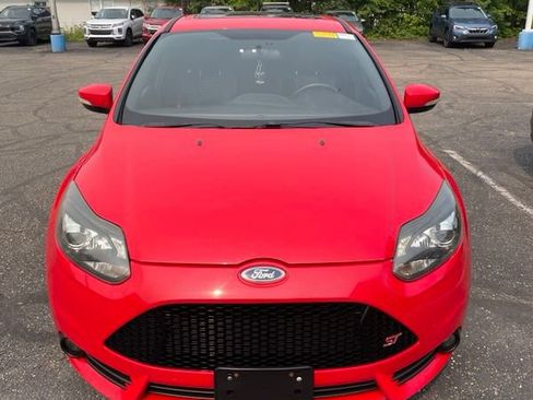 Used 2013 Ford Focus ST FWD image 1