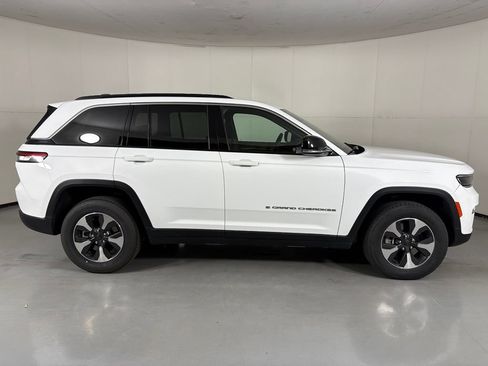 Used 2024 Jeep Grand Cherokee Limited 4xe AWD/4WD image 9