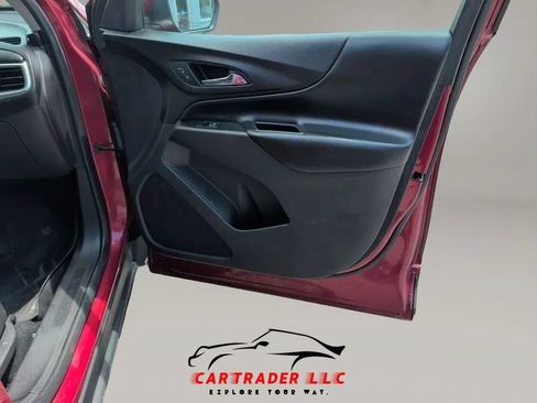 Used 2020 Chevrolet Equinox LT FWD image 18