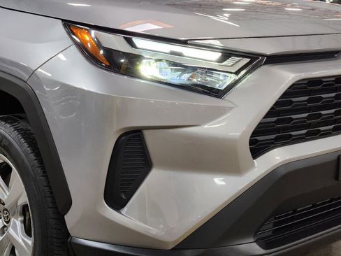 Used 2022 Toyota RAV4 XLE image 13