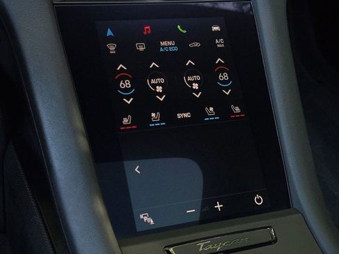 Used 2023 Porsche Taycan image 34