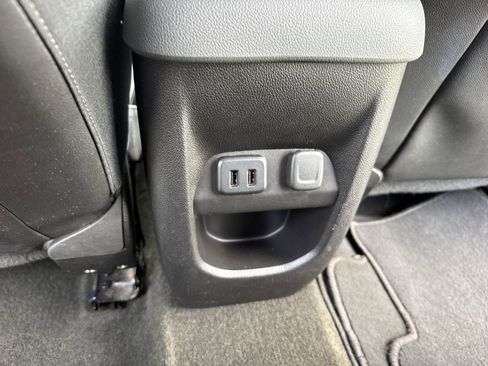 Used 2016 Chevrolet Colorado Z71 AWD/4WD image 37