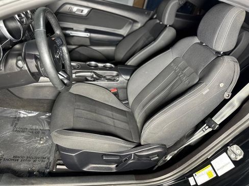 Used 2020 Ford Mustang Coupe image 26