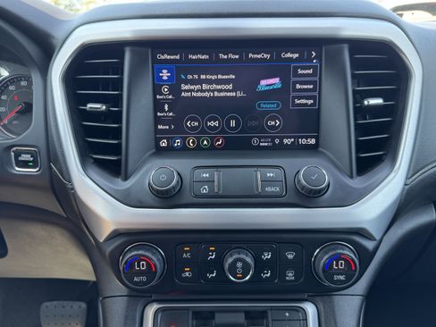 Used 2023 GMC Acadia SLT image 19