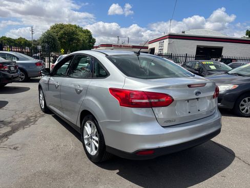 Used 2015 Ford Focus SE FWD image 6