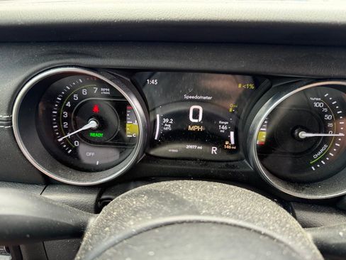 Used 2023 Jeep Wrangler Unlimited Sahara w/ Cold Weather Group AWD/4WD image 31