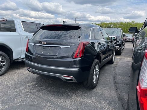 Used 2020 Cadillac XT5 Premium Luxury AWD/4WD image 4
