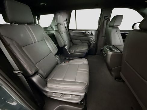 Used 2025 Chevrolet Tahoe RST w/ RST Performance Edition AWD/4WD image 28