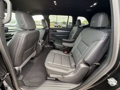 New 2026 Buick Enclave Sport Touring FWD image 25