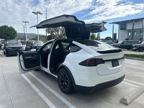 Used 2023 Tesla Model X AWD/4WD image 12