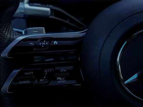 Used 2022 Mercedes-Benz EQS 580 4MATIC Sedan image 14