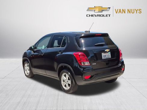 Used 2022 Chevrolet Trax LS w/ Tint and Cruise Package FWD image 7