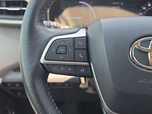Used 2021 Toyota Sienna XLE FWD image 14