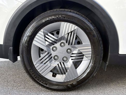 Certified 2025 Kia K4 FWD image 32