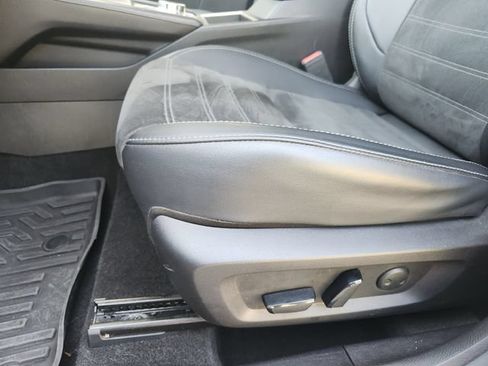 Used 2024 Mitsubishi Outlander SE FWD image 24