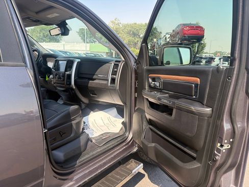 Used 2018 RAM 1500 Laramie AWD/4WD image 30