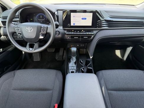 Used 2025 Toyota Camry LE image 22