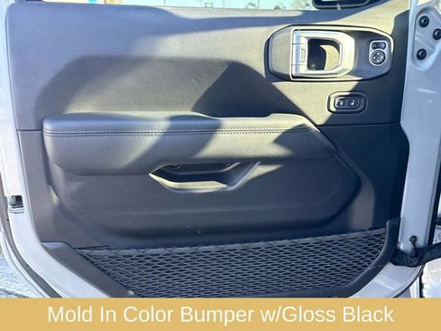 Used 2023 Jeep Wrangler Altitude image 26