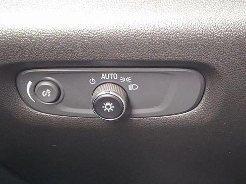 Certified 2023 Chevrolet Traverse RS image 26