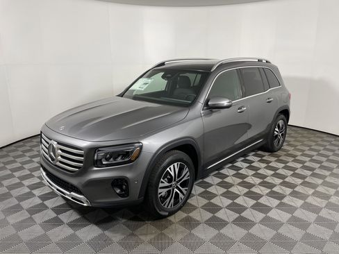 New 2026 Mercedes-Benz GLB 250 4MATIC image 9