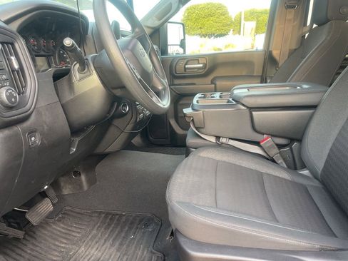 Used 2026 Chevrolet Silverado 2500 Custom w/ Custom Value Package AWD/4WD image 3