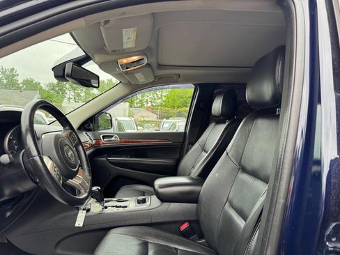 Used 2012 Jeep Grand Cherokee Limited image 24