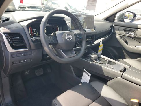 New 2025 Nissan Rogue SL w/ SL Premium Package image 9