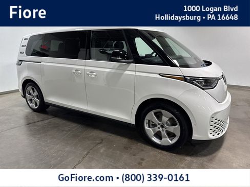 New 2025 Volkswagen ID. Buzz Pro S image 1