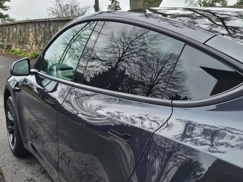 Used 2024 Tesla Model Y Long Range image 23