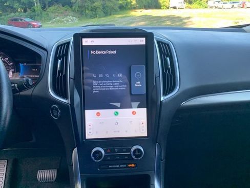 Certified 2022 Ford Edge Titanium AWD/4WD image 31