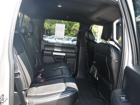 Used 2019 Ford F150 Lariat w/ Equipment Group 502A Luxury AWD/4WD image 20