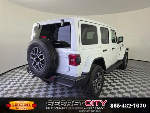 New 2026 Jeep Wrangler Unlimited Sahara AWD/4WD image 7