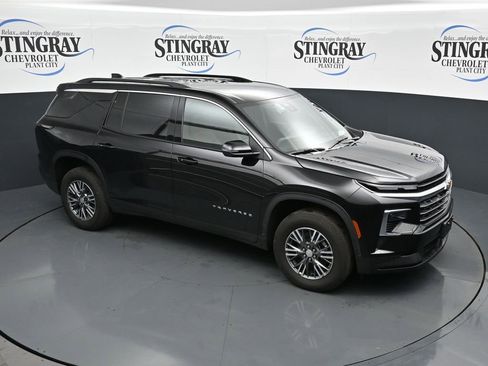 Used 2026 Chevrolet Traverse LT image 9