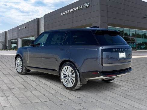 New 2026 Land Rover Range Rover Long Wheelbase SE image 3