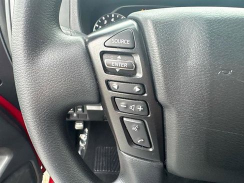 Used 2024 Nissan Frontier SV image 19