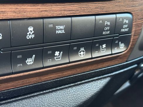 Used 2017 RAM 2500 Laramie w/ Sport Appearance Group image 42