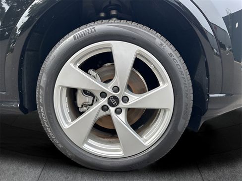 New 2025 Audi Q5 Premium Plus image 7