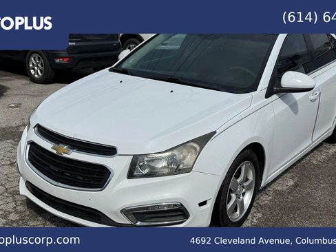 Used 2015 Chevrolet Cruze LT w/ Technology Package FWD image 1