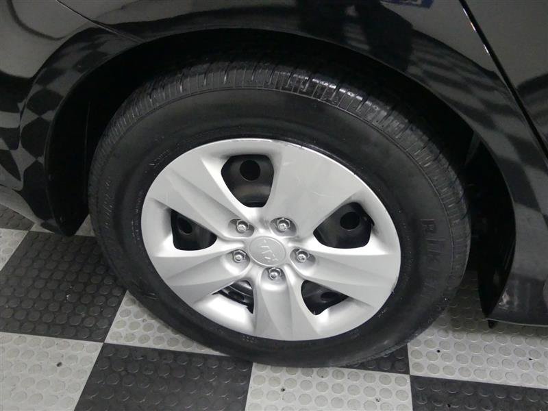 Used 2017 Kia Forte LX FWD image 15