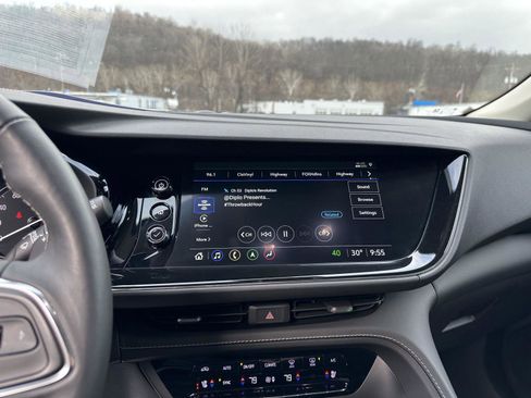 Used 2023 Buick Envision Avenir image 14