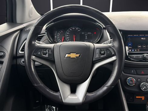 Used 2022 Chevrolet Trax LT w/ Driver Confidence Package image 16