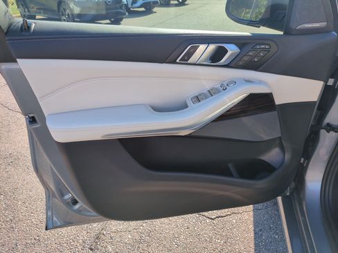 Used 2025 BMW X7 xDrive40i w/ Executive Package AWD/4WD image 12