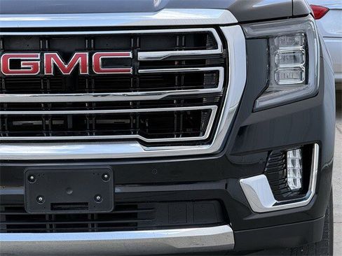 Used 2021 GMC Yukon XL SLT image 9
