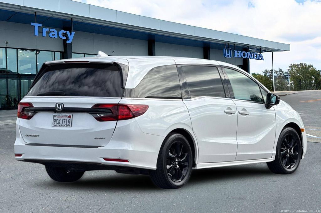 Used 2023 Honda Odyssey Sport image 6